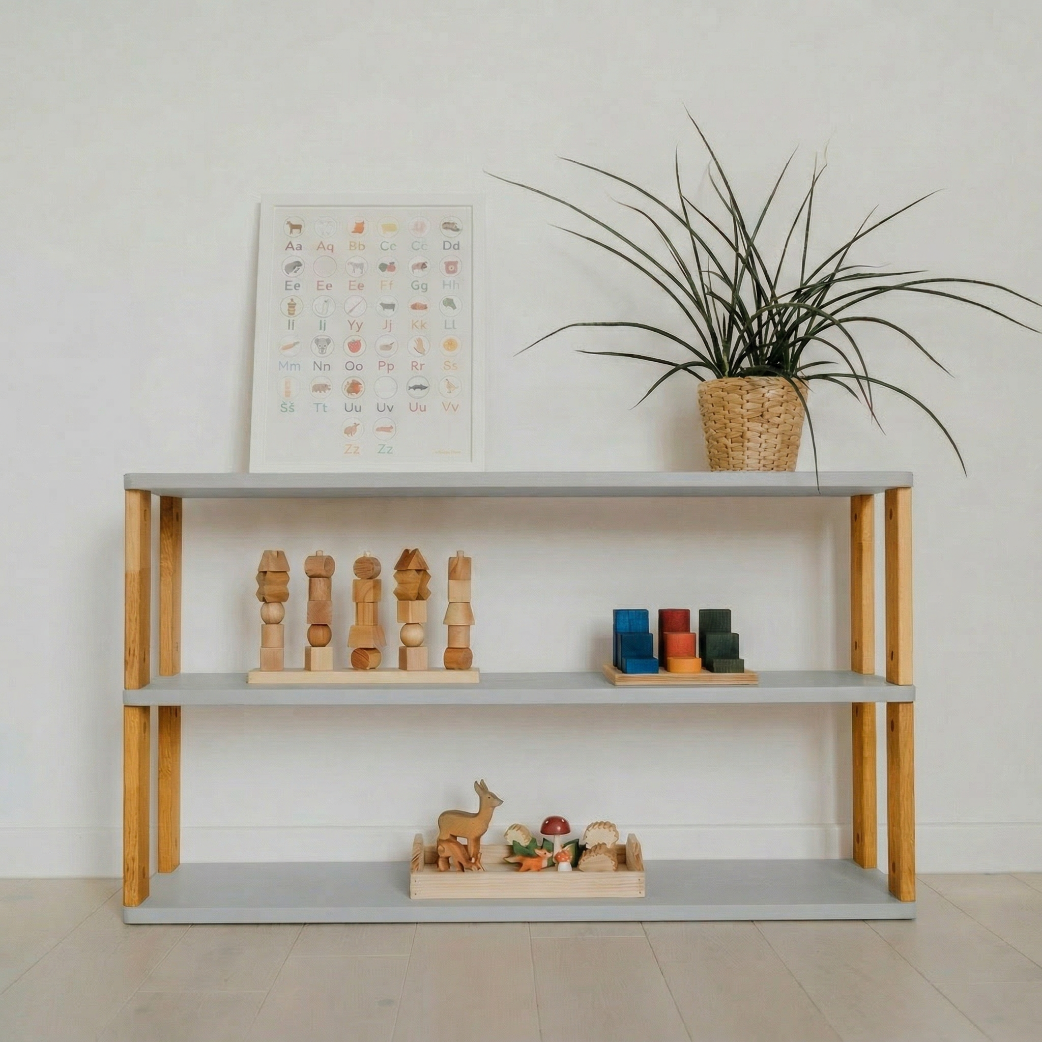 Montessori lentyna TIESI (3 lentynų)