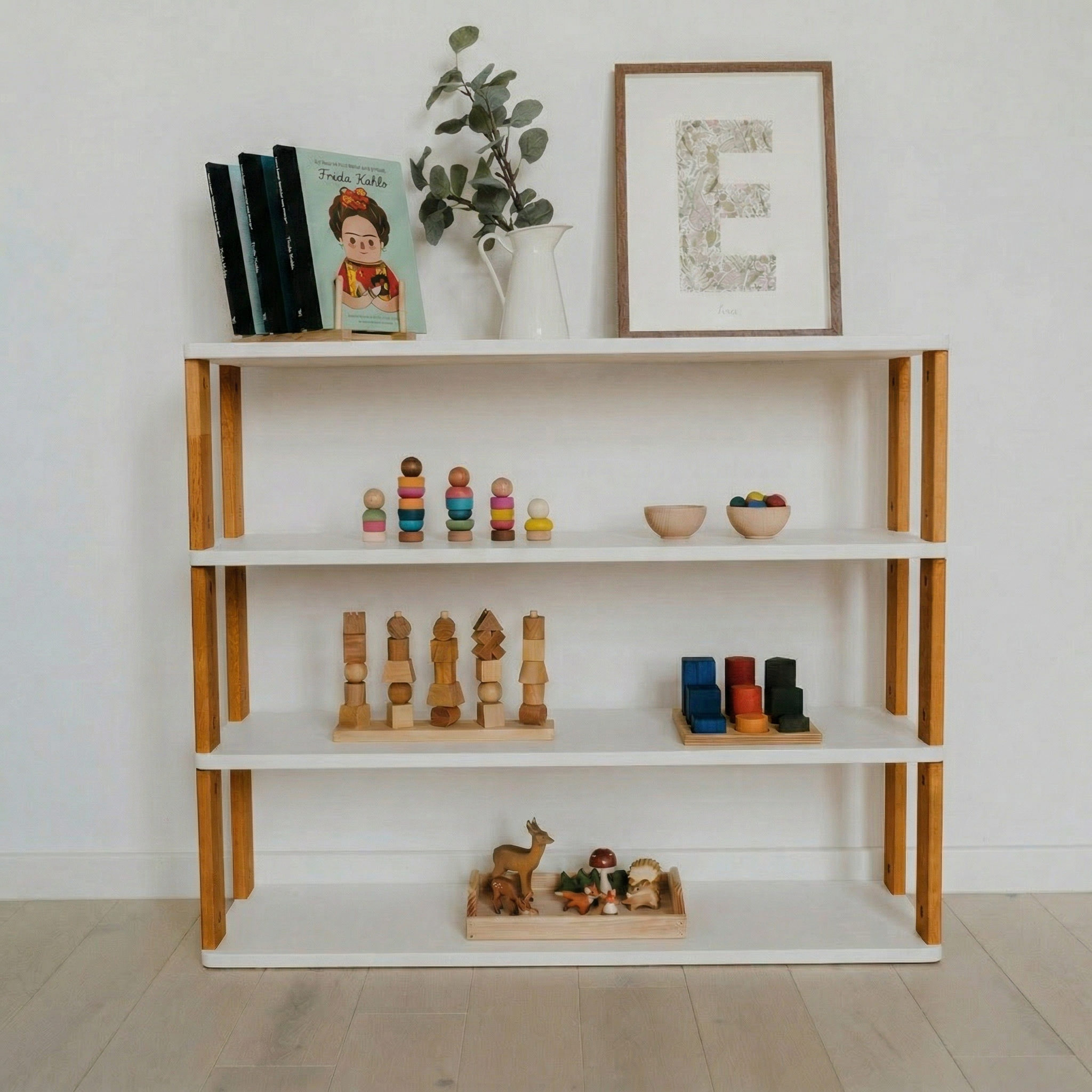Montessori lentyna TIESI (4 lentynų)