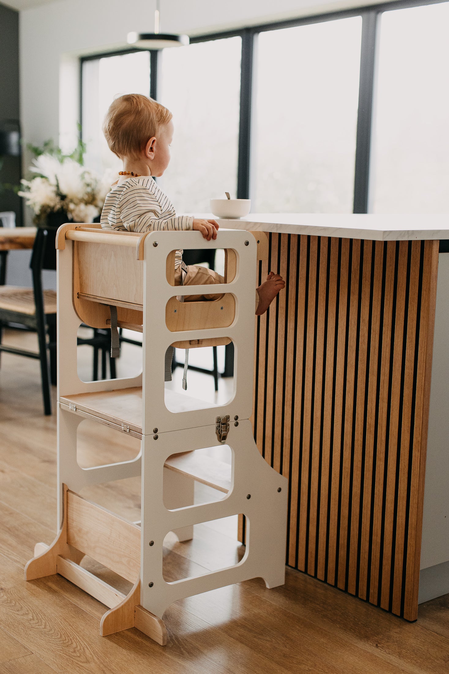 3 in 1 Montessori bokštelis – staliukas su maitinimo kėdute