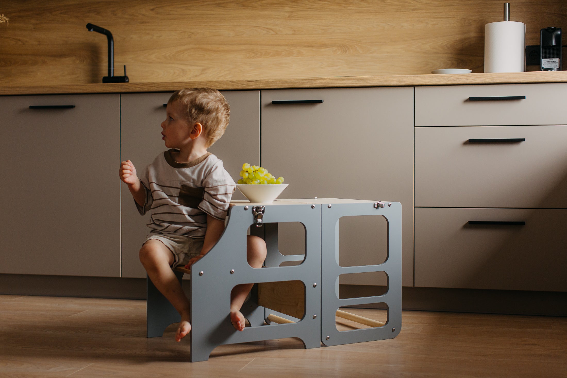 2 in 1 Montessori bokštelis – staliukas