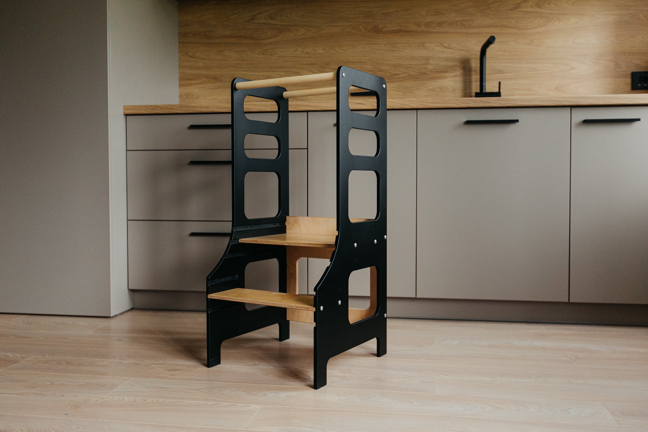 Ergonomiškas Montessori bokštelis