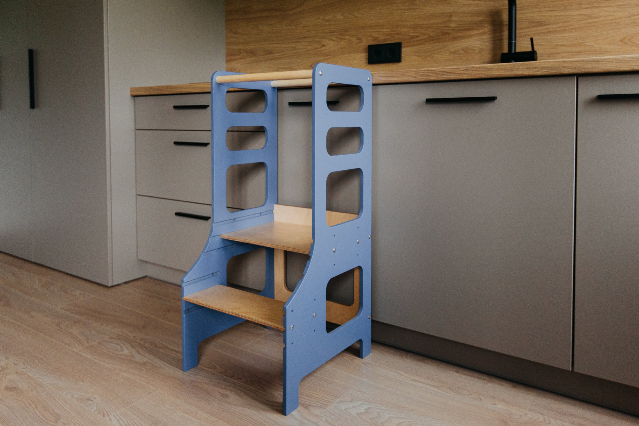 Ergonomiškas Montessori bokštelis
