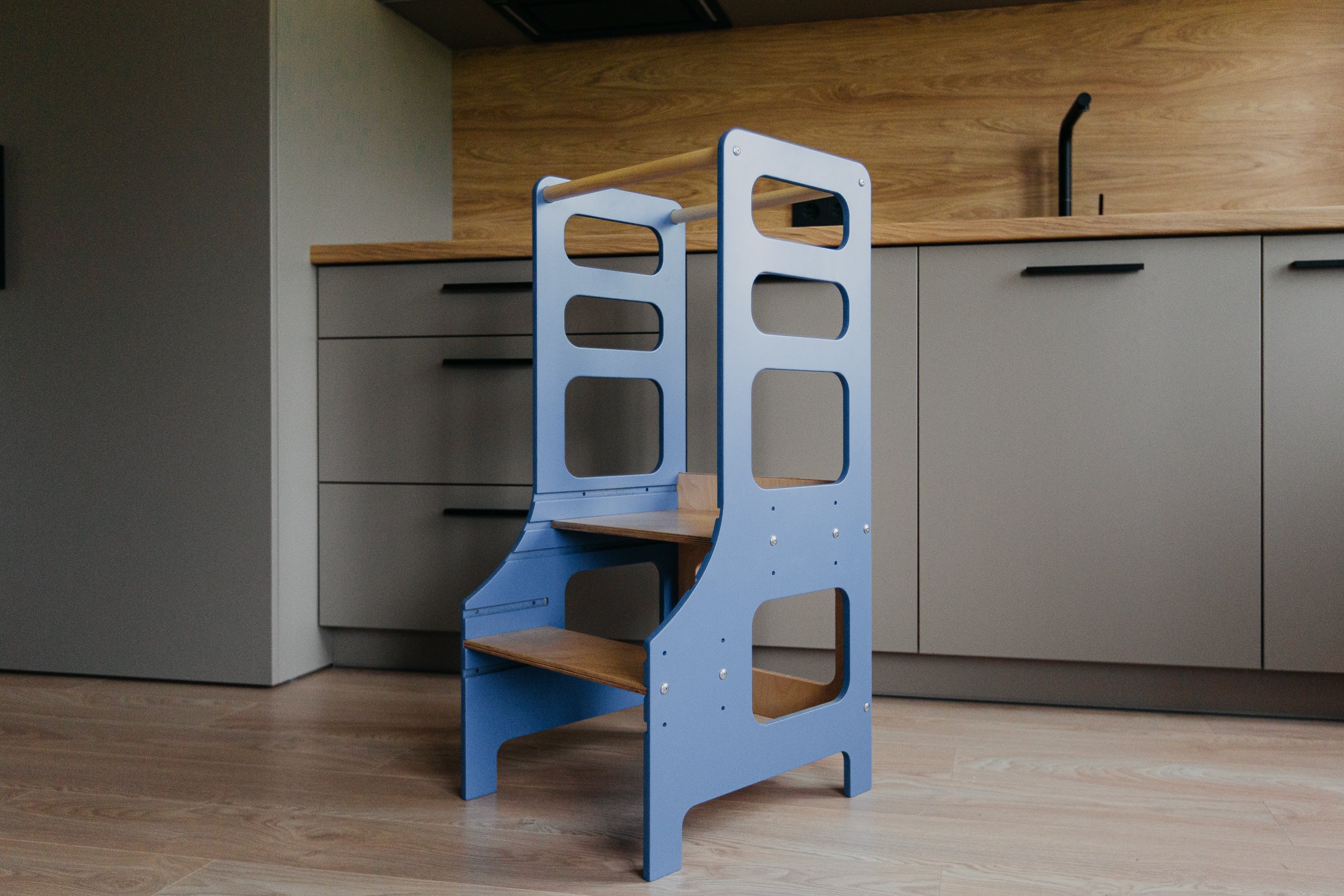 Ergonomiškas Montessori bokštelis