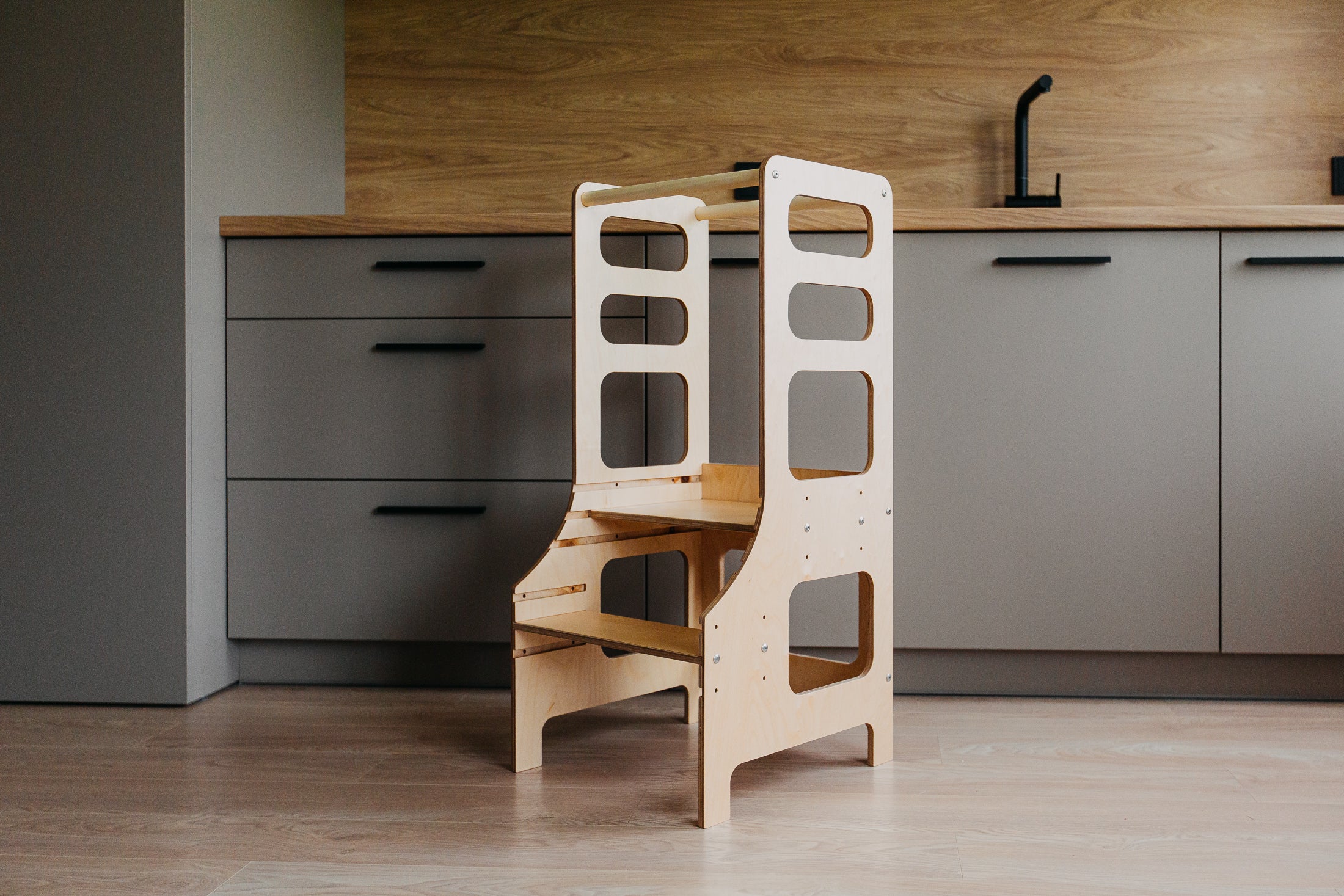 Ergonomiškas Montessori bokštelis